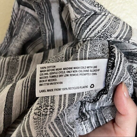 Universal Thread 100% Cotton Stripe Romper - Picture 15 of 15